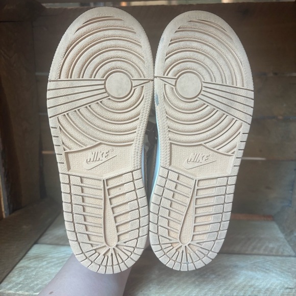 Nike Air Jordan 1 Retro High OG Praline PS Kids Size 13c Praline-Sail FN6621-201 - Picture 9 of 10